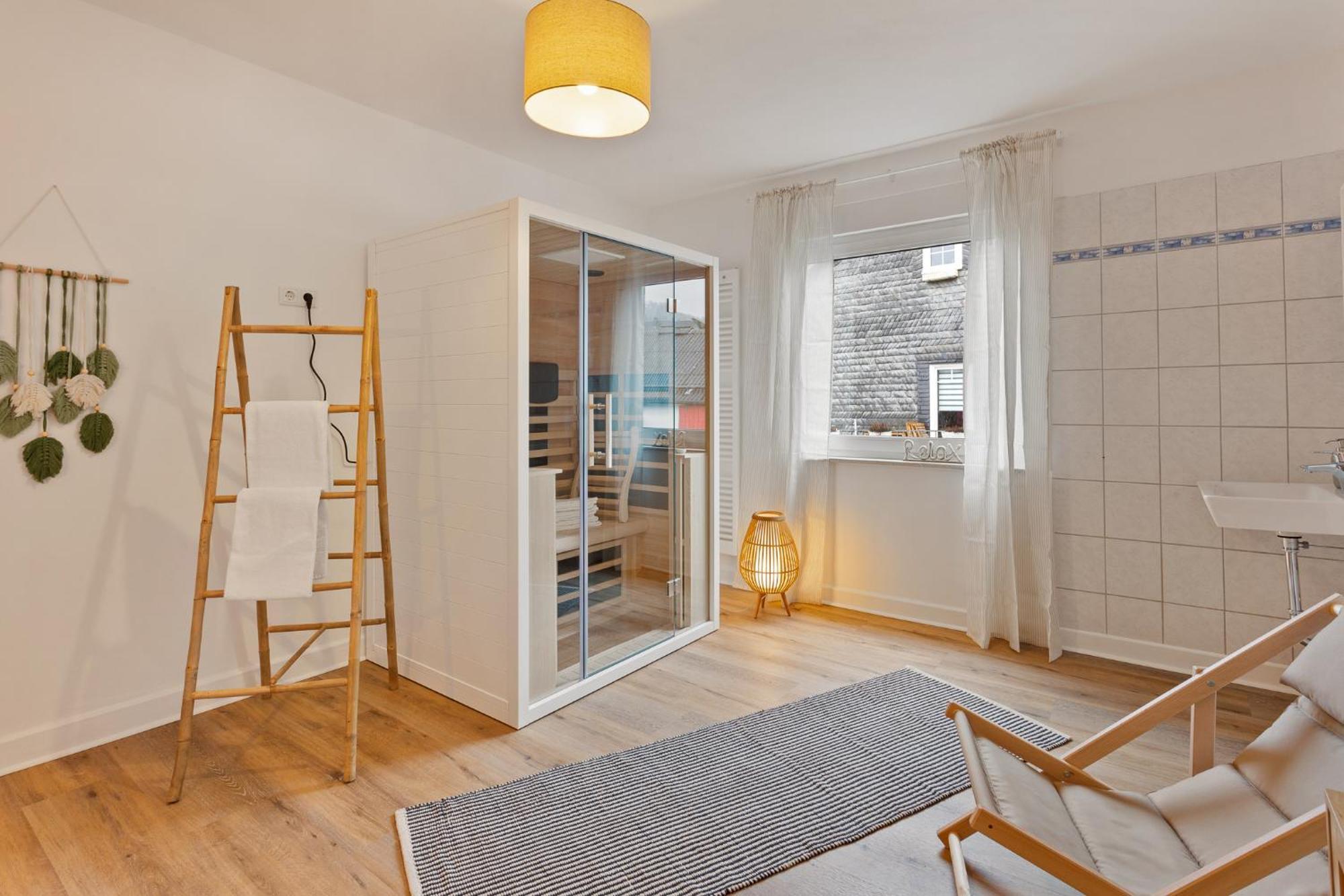Gipfelstuermer Winterberg-Niedersfeld Mit Infrarotsauna, Yoga, Netflix, Wlan Ngoại thất bức ảnh